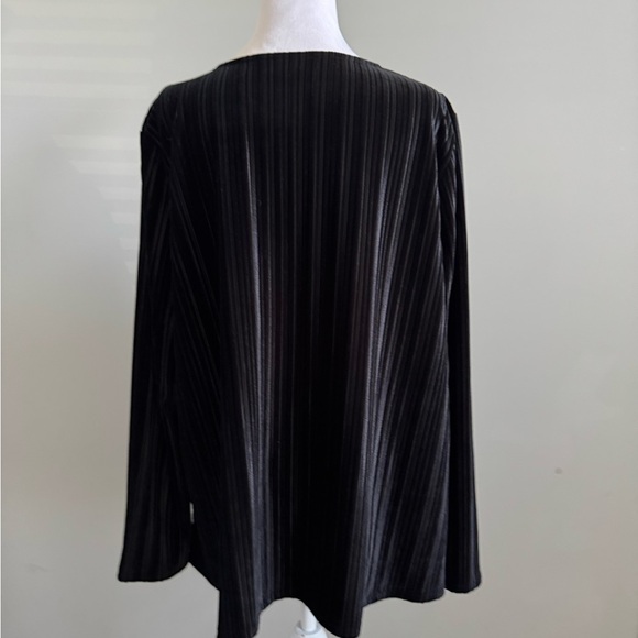 J. Jill Wearever Collection Black Velvet Pleated Top - Picture 3 of 9